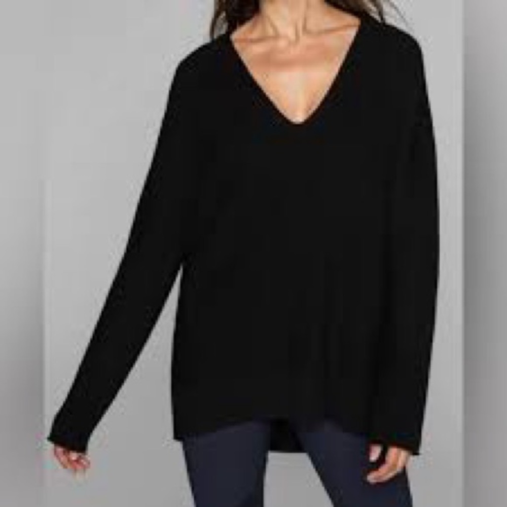 Athleta Women’s Hanover Merino V-Neck Sweater, Black SIZE S